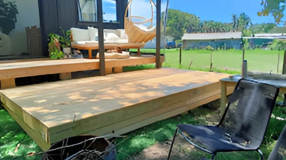 Tiny house deck